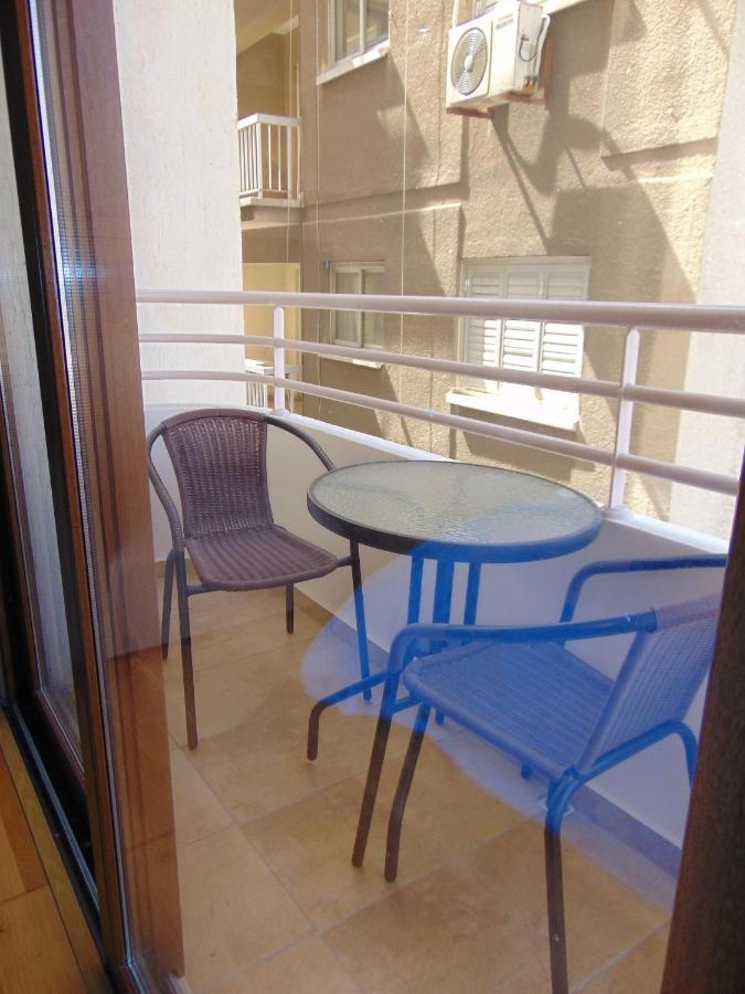 Ithaki Phinikoudes Apartment No. 207 لارنكا الغرفة الصورة